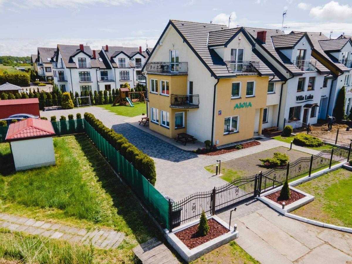 Pokoje Goscinne " Awia " Łeba Exterior foto
